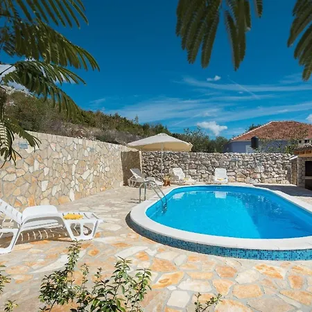Ferienhaus Mit Privatpool Fur 6 Personen Ca 45 Qm In Trogir, Dalmatien Kastela Und Umgebung