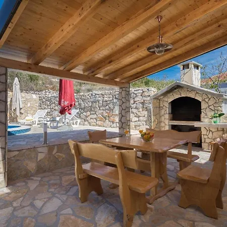 Ferienhaus Mit Privatpool Fur 6 Personen Ca 45 Qm In Trogir, Dalmatien Kastela Und Umgebung *