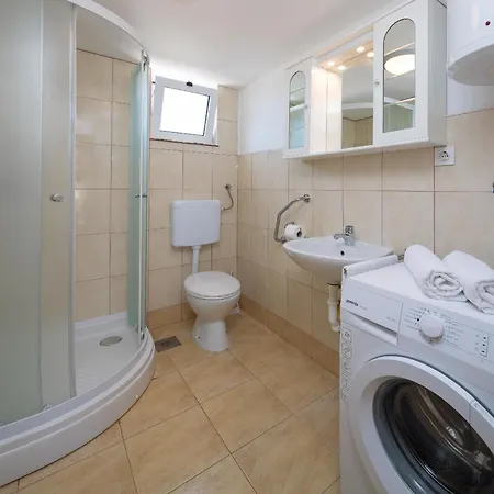 Ferienhaus Mit Privatpool Fur 6 Personen Ca 45 Qm In Trogir, Dalmatien Kastela Und Umgebung Holiday home