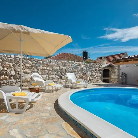 Holiday home Ferienhaus Mit Privatpool Fur 6 Personen Ca 45 Qm In Trogir, Dalmatien Kastela Und Umgebung